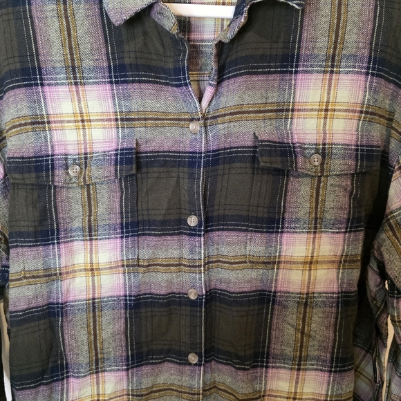 ⭐️40% Off⭐️ Old Navy The Boyfriend Shirt Flannel Button Down Tunic- Pink Olive - Picture 6 of 14